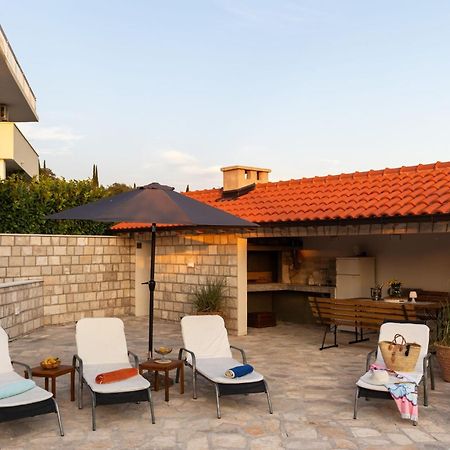 Villa Source With Private Pool Pridvorje Екстериор снимка