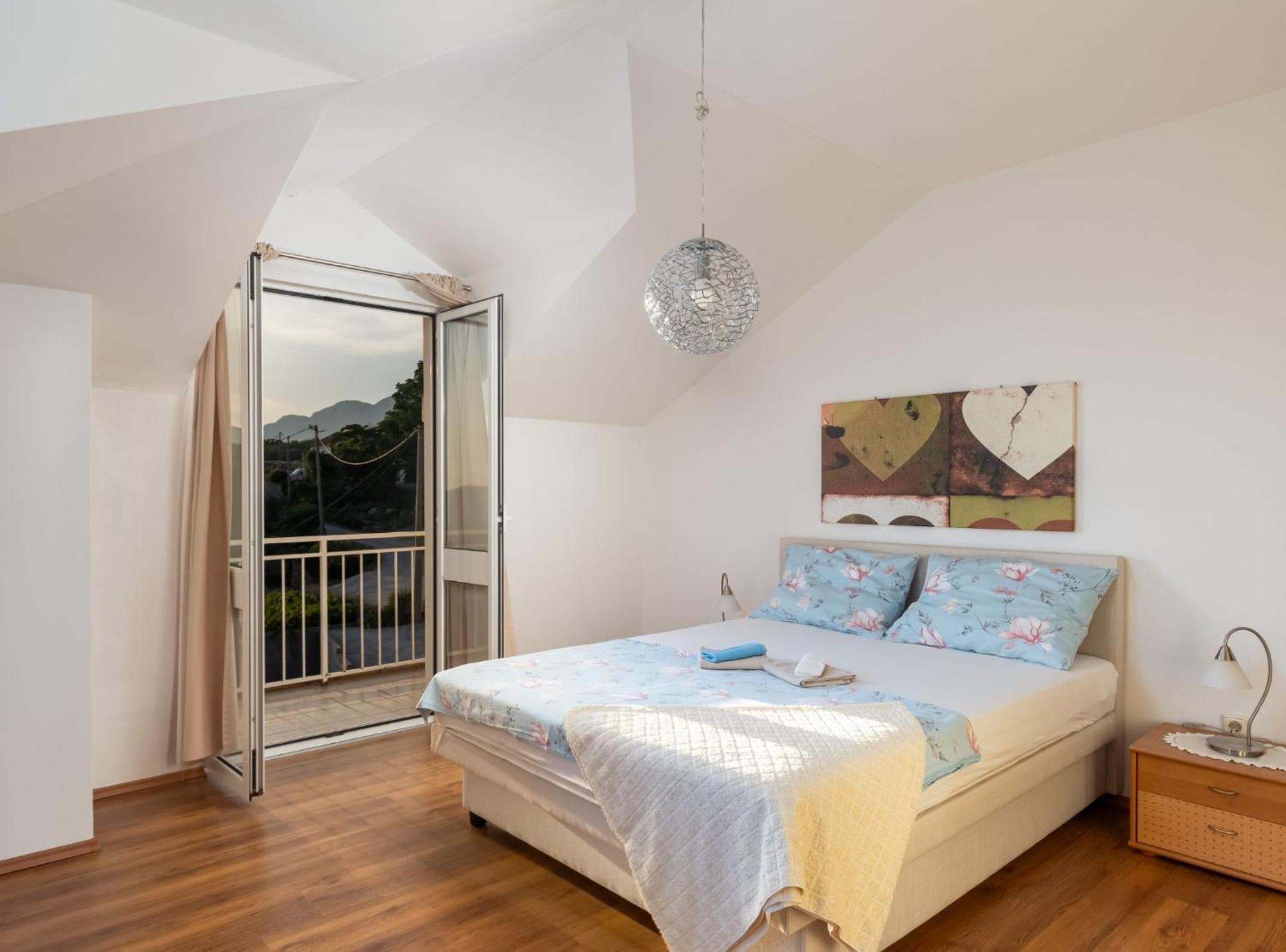 Villa Source With Private Pool Pridvorje Екстериор снимка