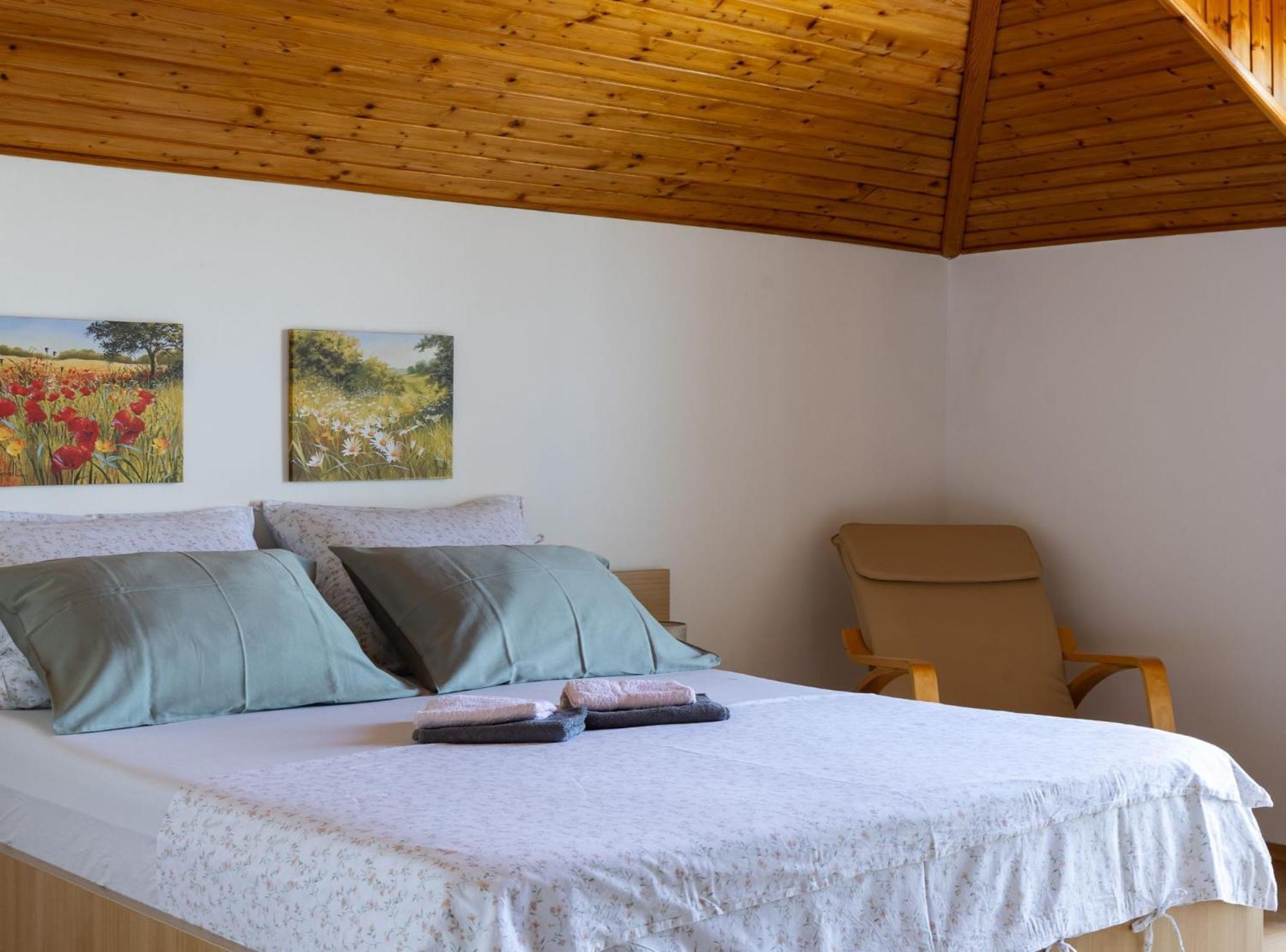 Villa Source With Private Pool Pridvorje Екстериор снимка