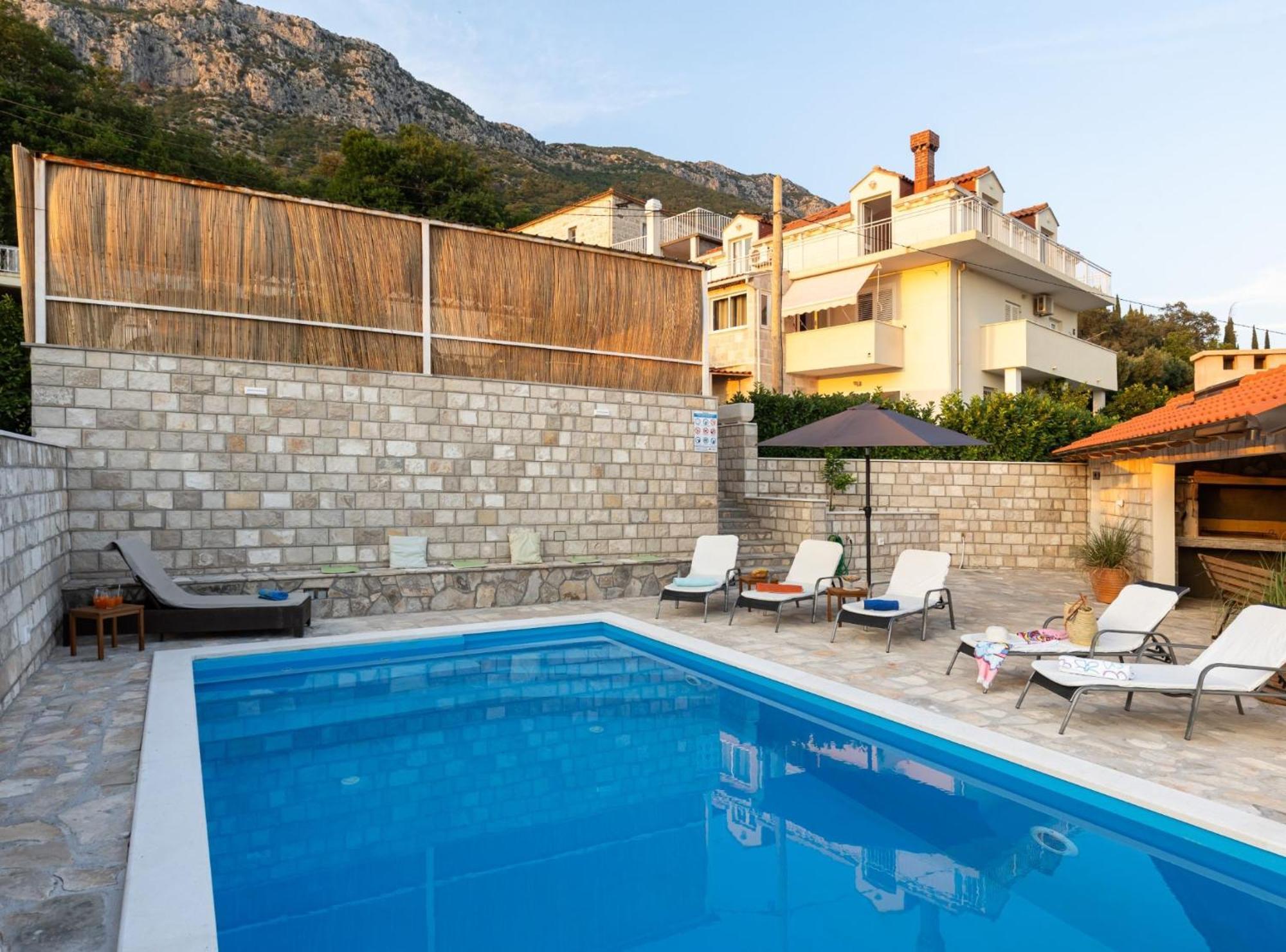 Villa Source With Private Pool Pridvorje Екстериор снимка
