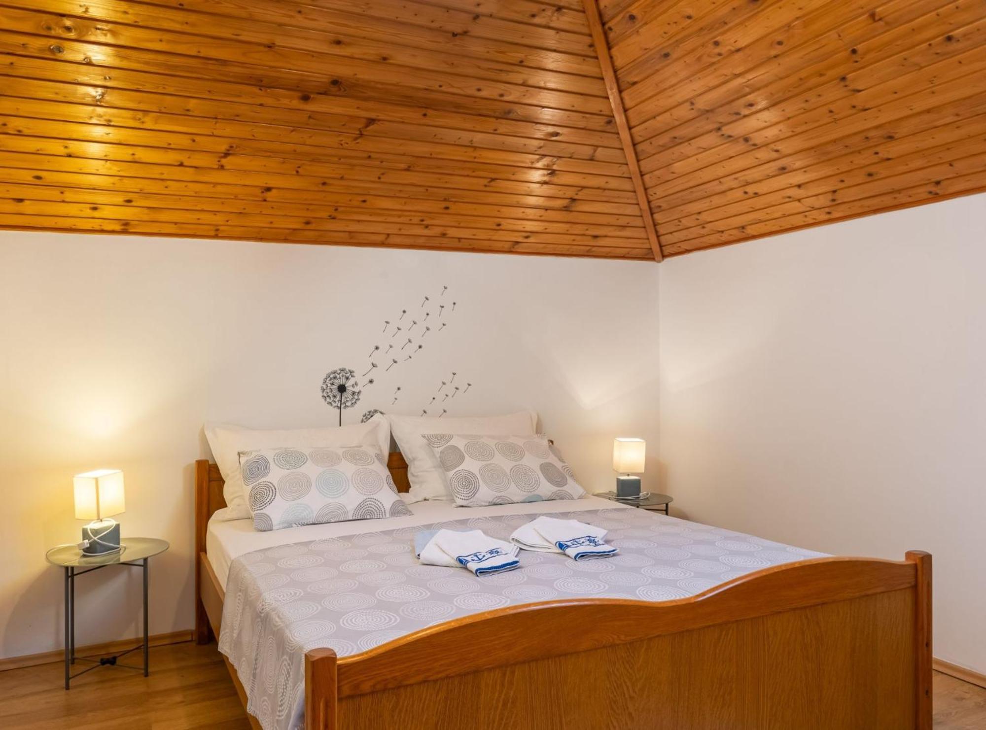 Villa Source With Private Pool Pridvorje Екстериор снимка