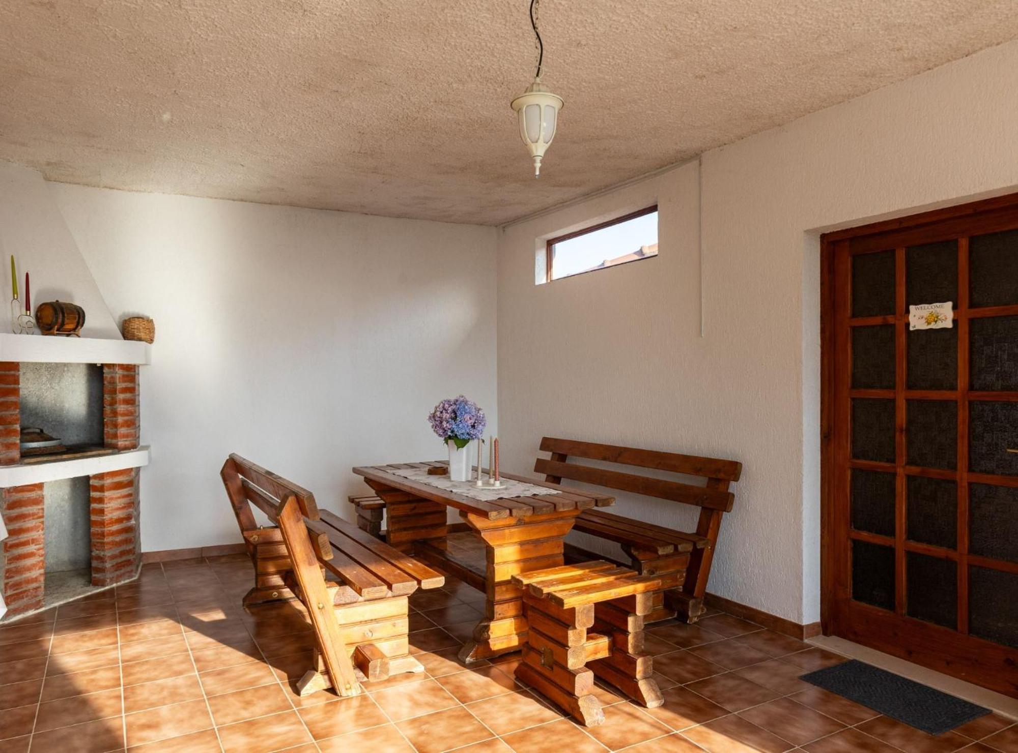 Villa Source With Private Pool Pridvorje Екстериор снимка