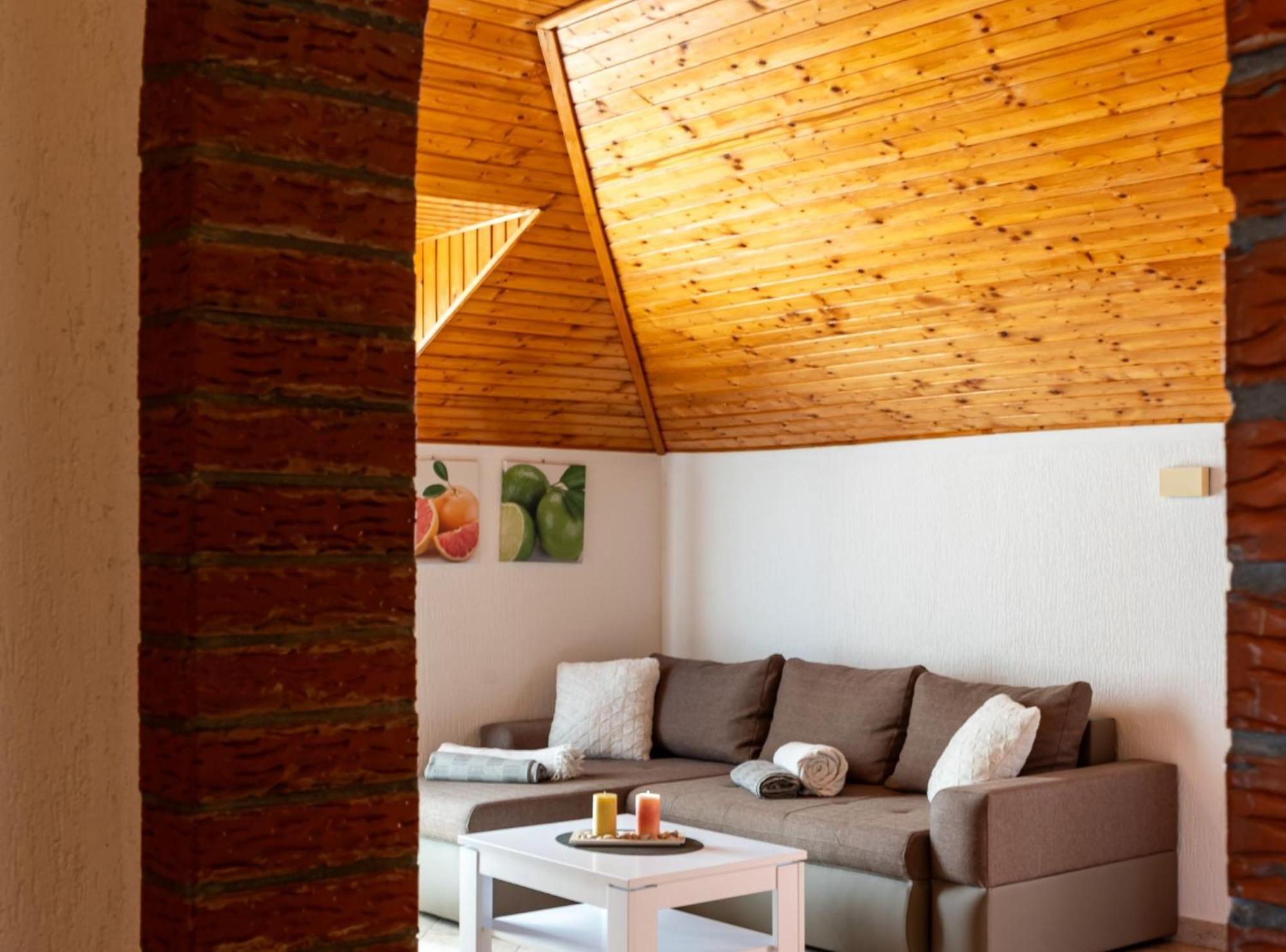 Villa Source With Private Pool Pridvorje Екстериор снимка